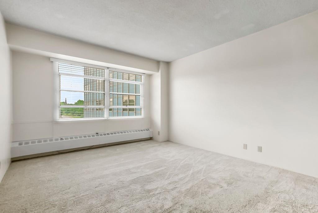 333 W Meyer Boulevard Unit: 615