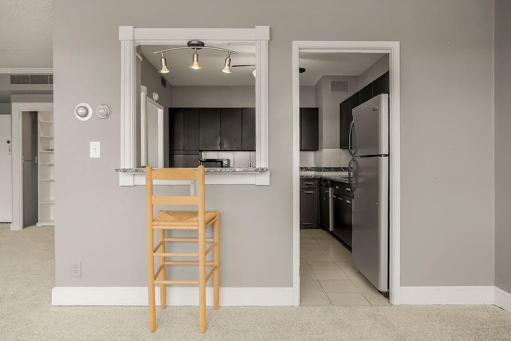 333 W Meyer Boulevard Unit: 615