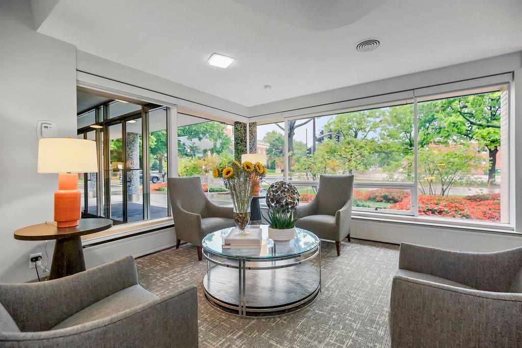333 W Meyer Boulevard Unit: 615