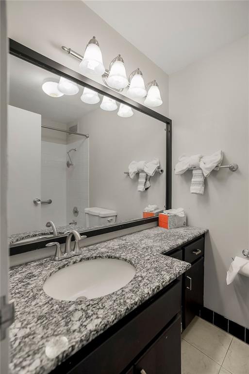 333 W Meyer Boulevard Unit: 615