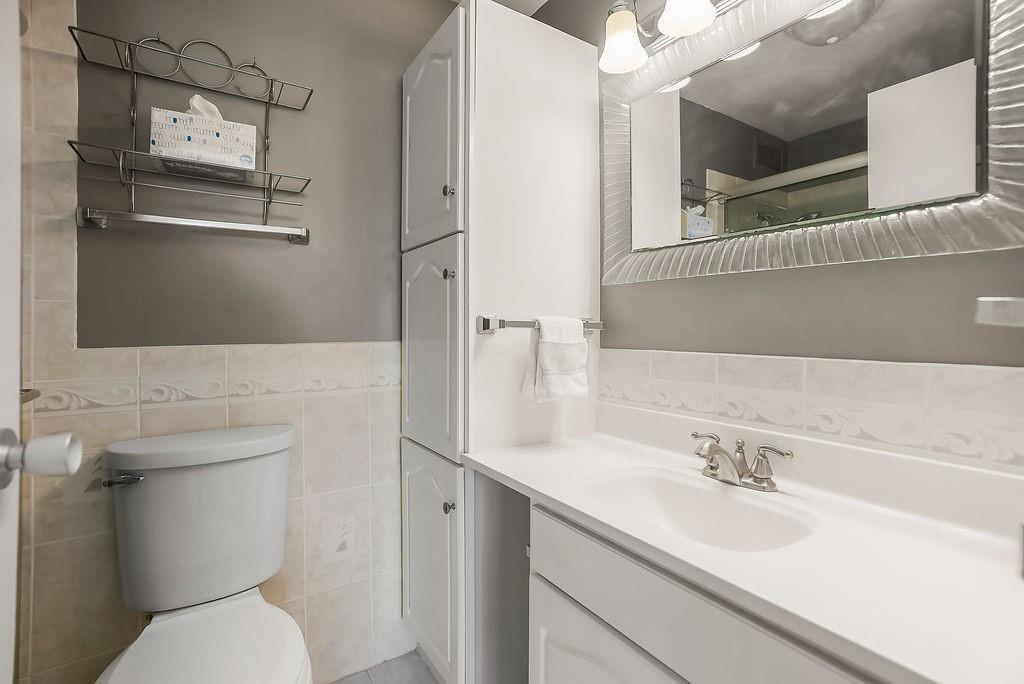 333 W Meyer Boulevard Unit: 615