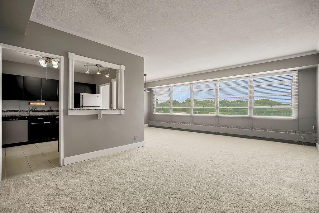 333 W Meyer Boulevard Unit: 615