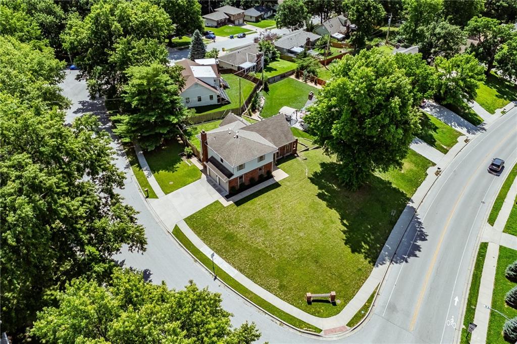 5233 NW Old Pike Road