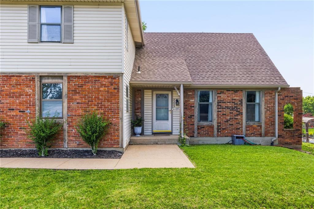 5233 NW Old Pike Road
