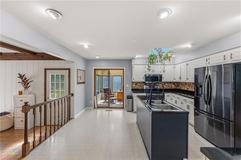 5233 NW Old Pike Road