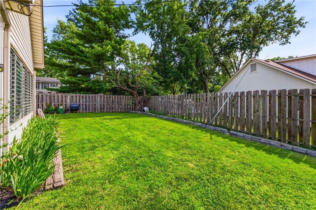 5233 NW Old Pike Road