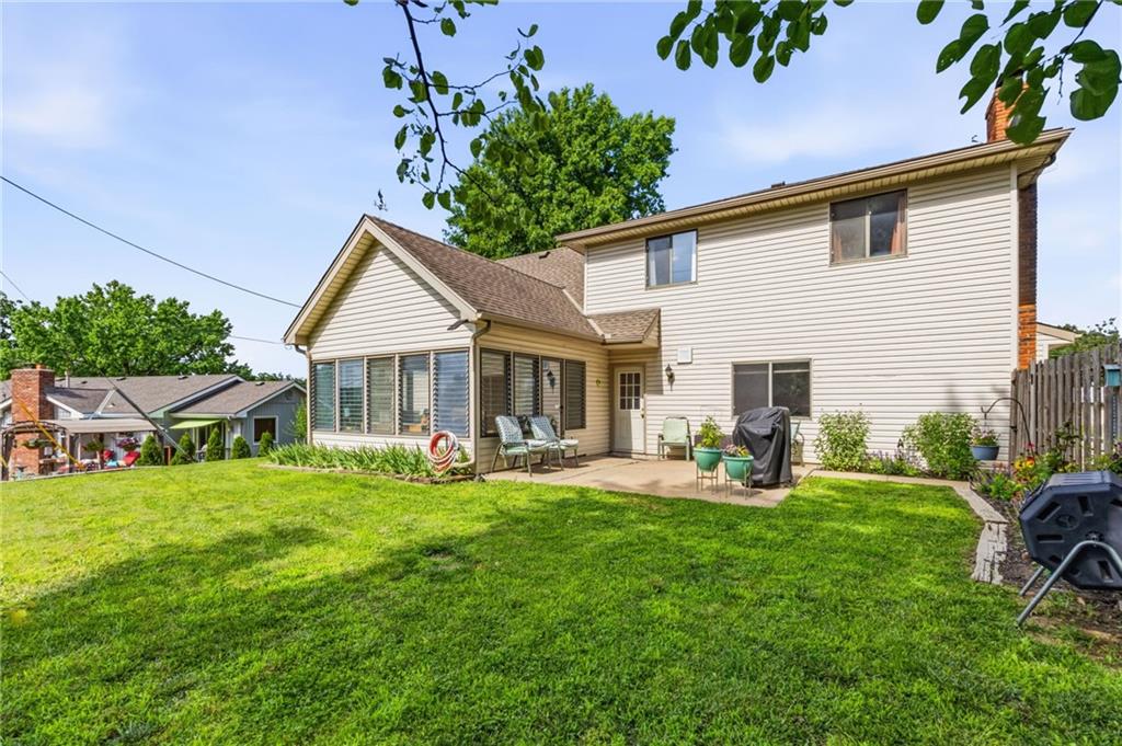 5233 NW Old Pike Road