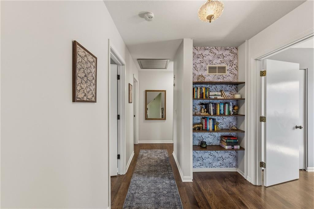 5233 NW Old Pike Road
