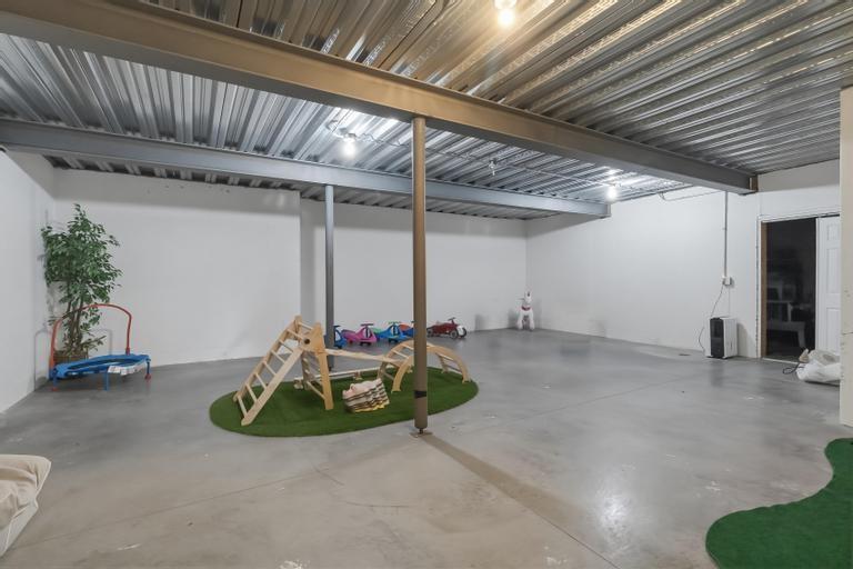3501 W 150th Street