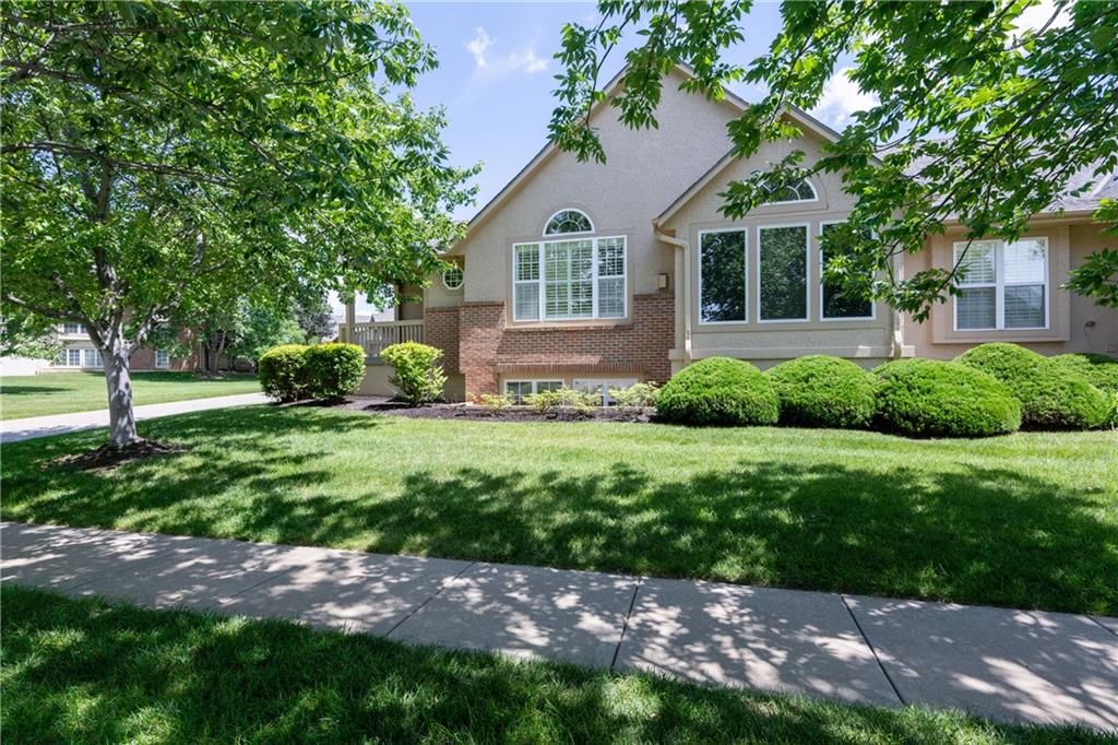 15183 S Greenwood Street Unit: 2700