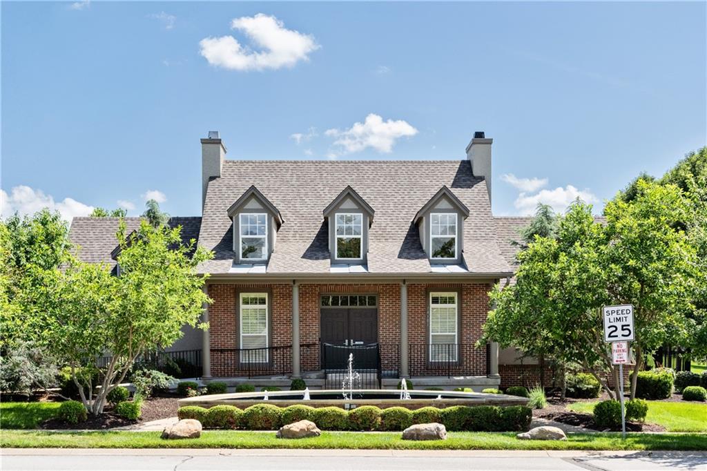 15183 S Greenwood Street Unit: 2700