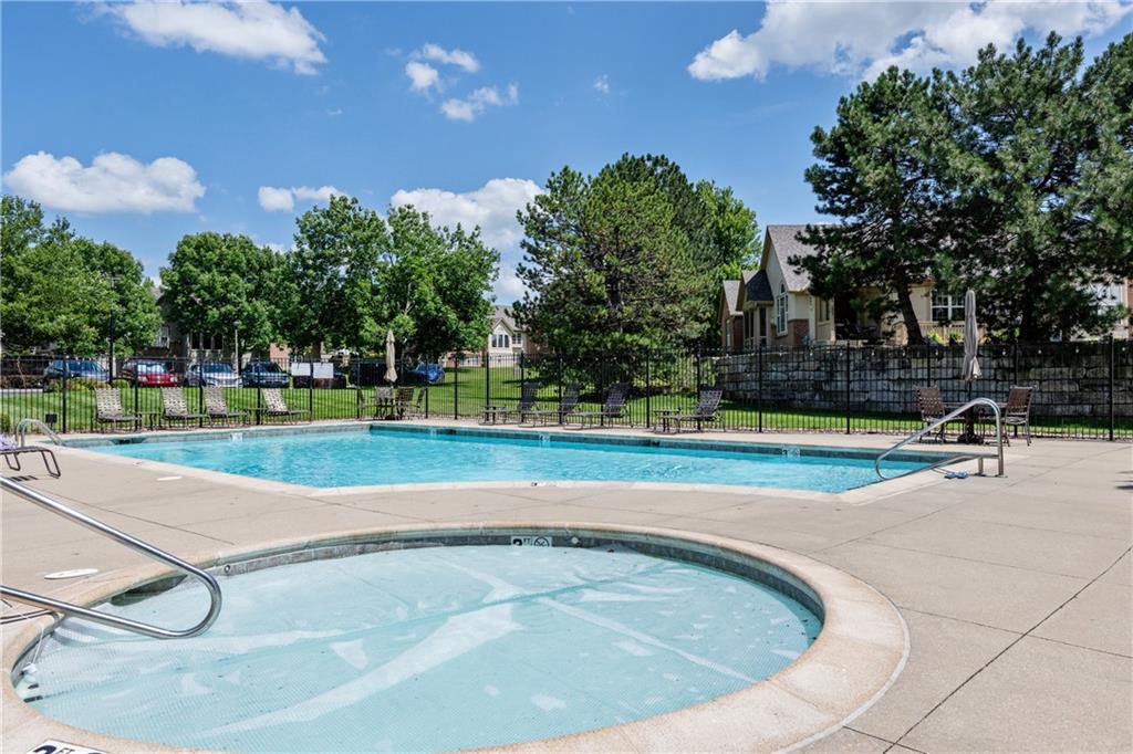 15183 S Greenwood Street Unit: 2700