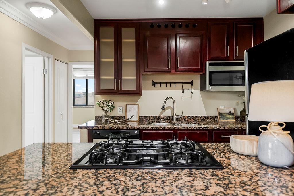 700 E 8th Street Unit: 5K
