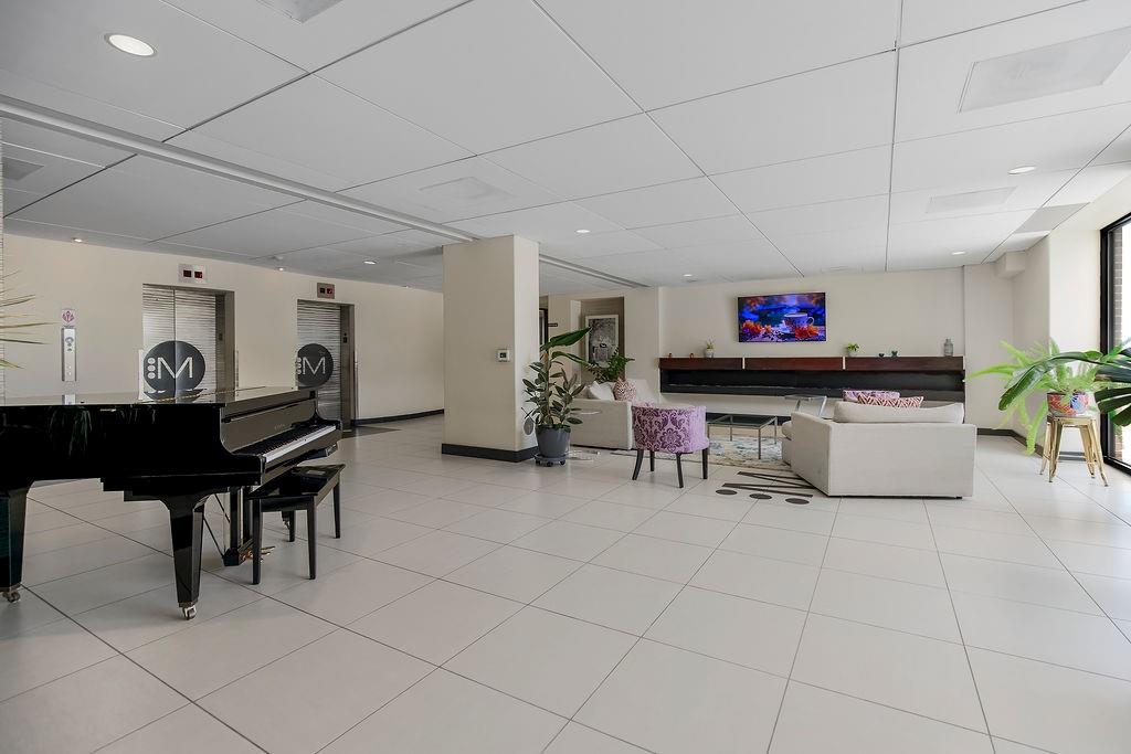 700 E 8th Street Unit: 5K