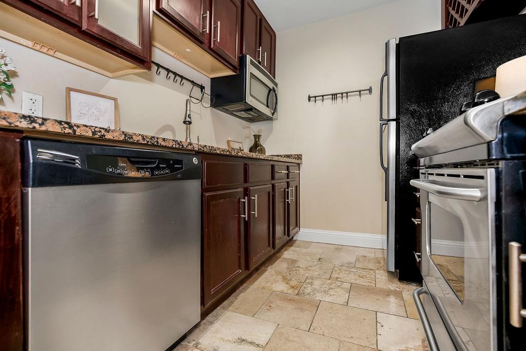 700 E 8th Street Unit: 5K