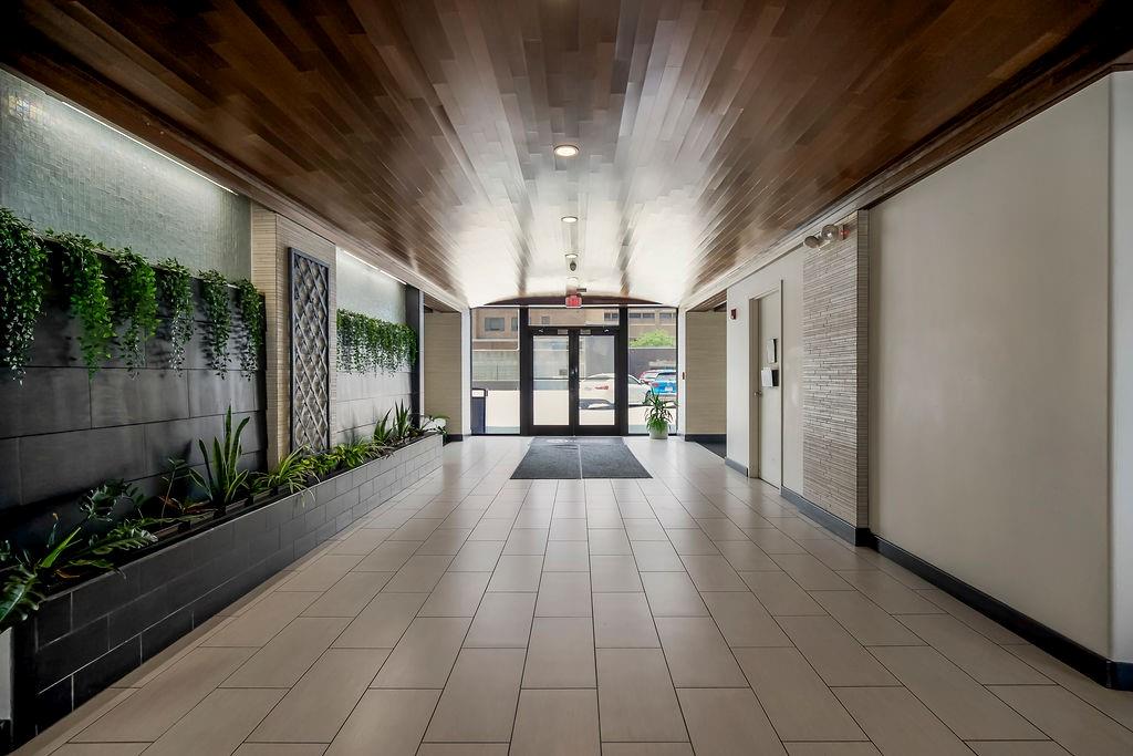 700 E 8th Street Unit: 5K