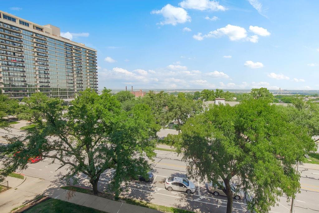 700 E 8th Street Unit: 5K