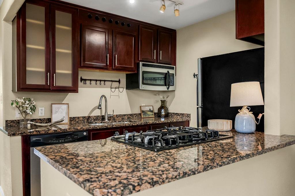 700 E 8th Street Unit: 5K