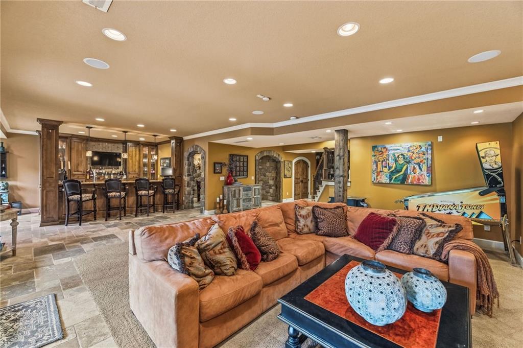 7435 Deer Ridge Drive