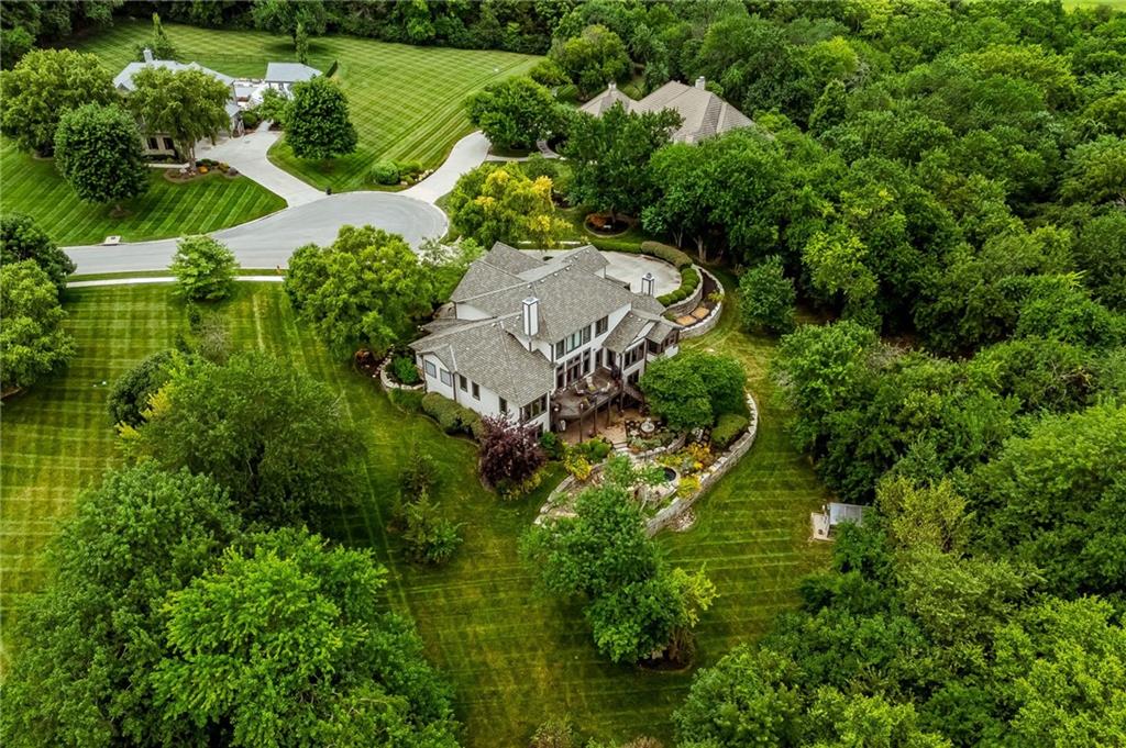 7435 Deer Ridge Drive