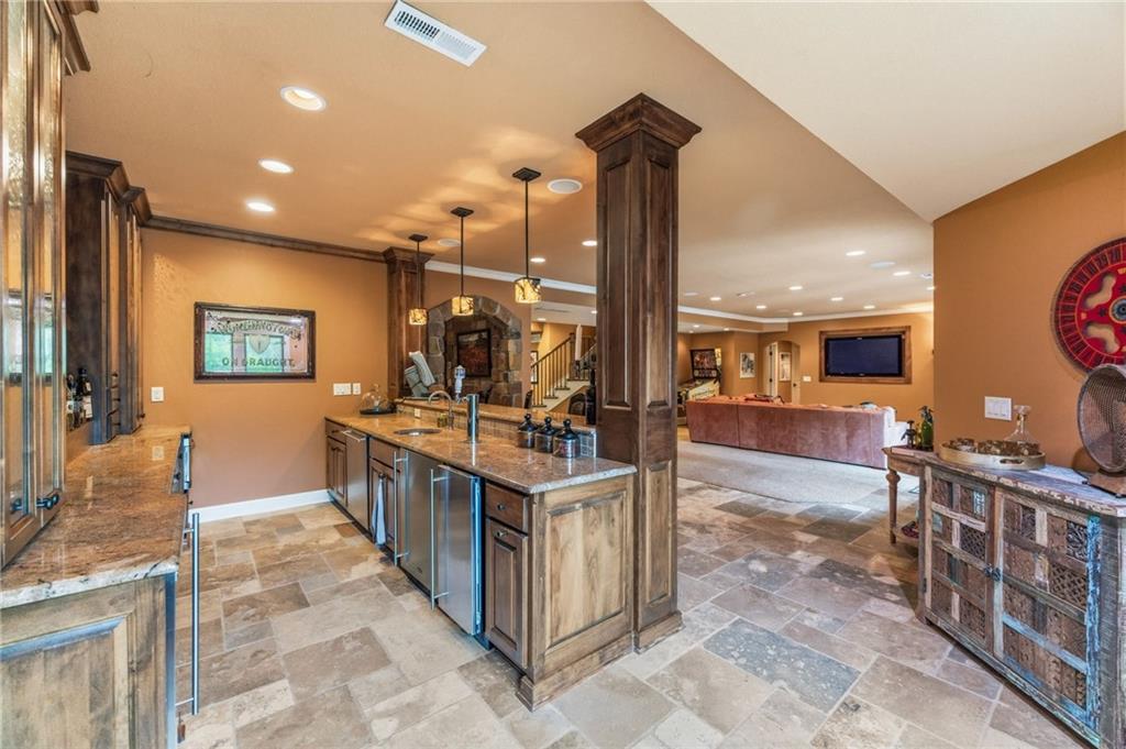 7435 Deer Ridge Drive