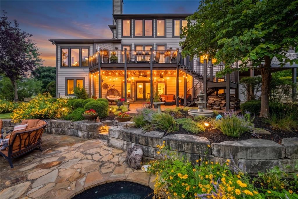 7435 Deer Ridge Drive