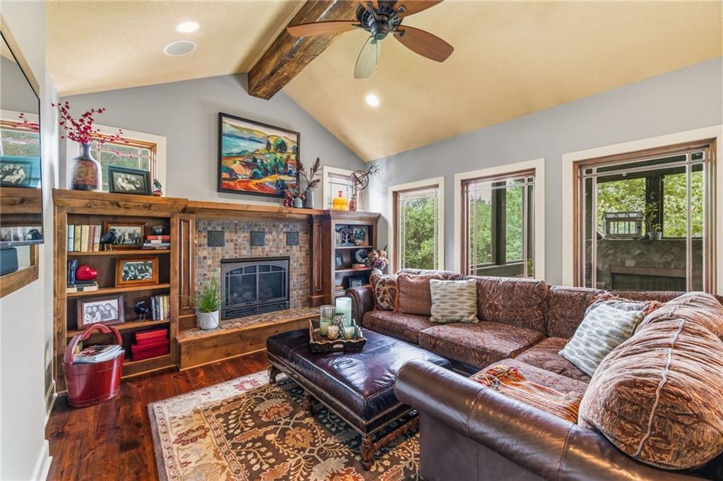 7435 Deer Ridge Drive