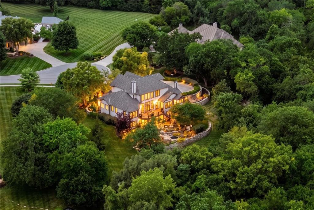 7435 Deer Ridge Drive
