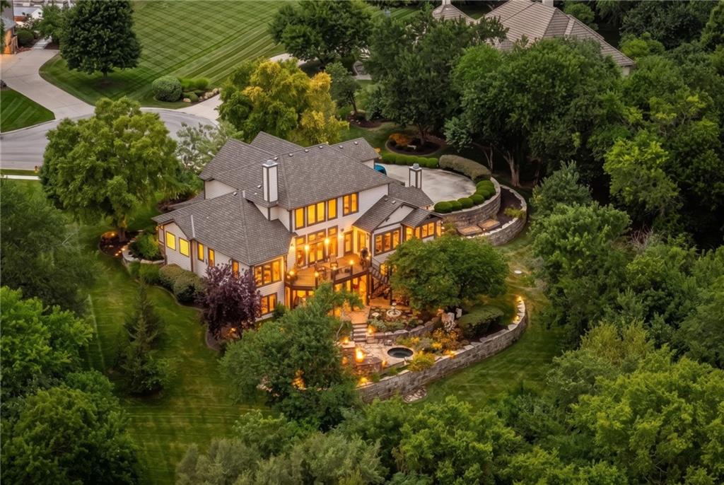 7435 Deer Ridge Drive