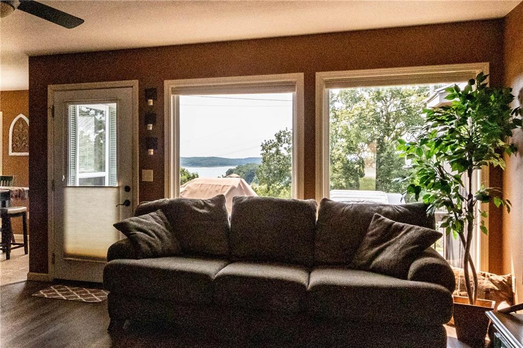 12338 Crestview Drive