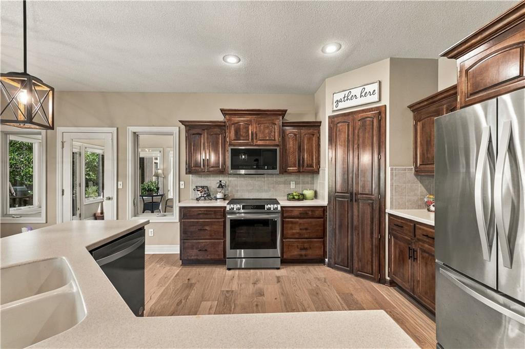 14325 Manor Court
