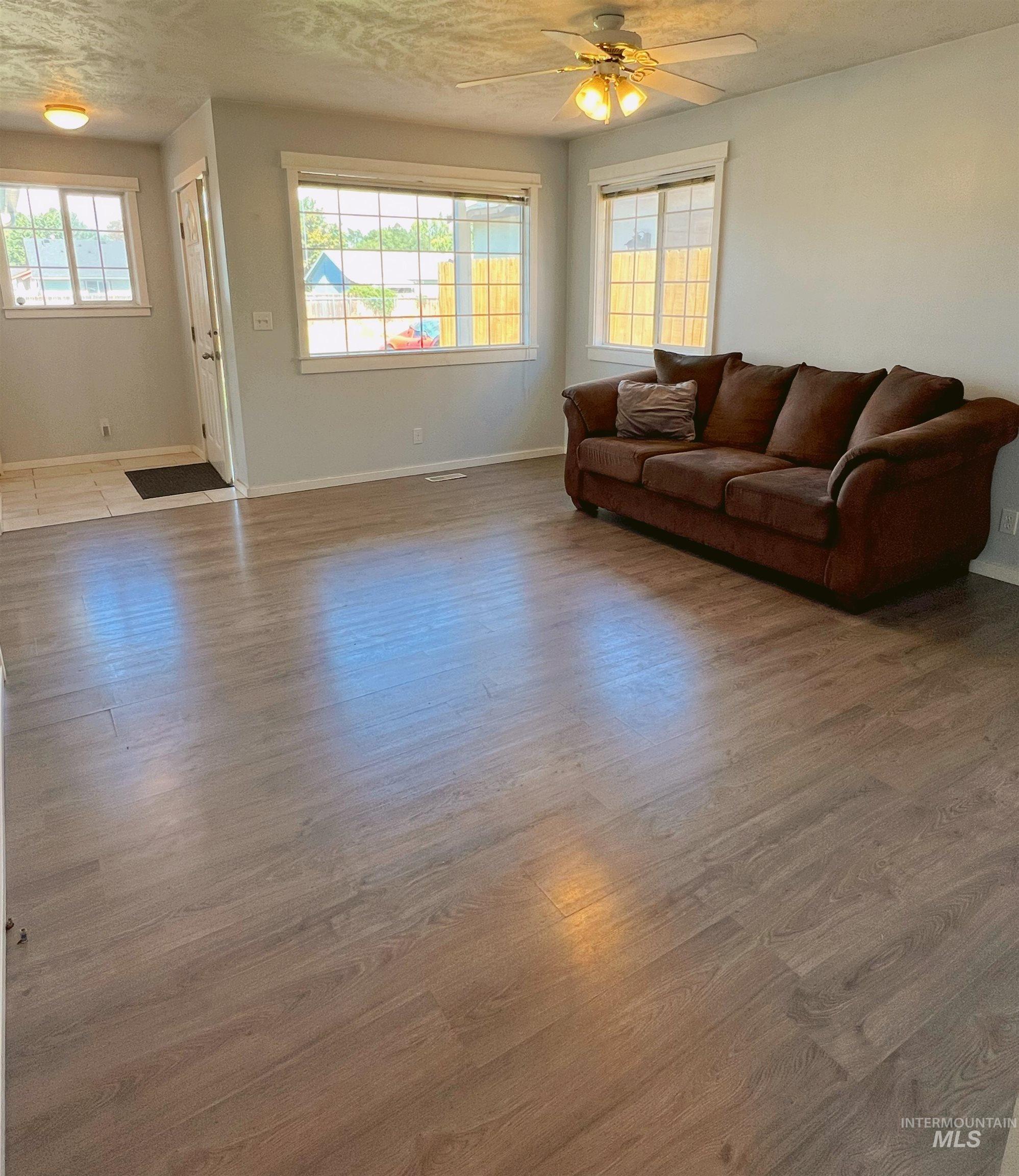 10749 W Susan