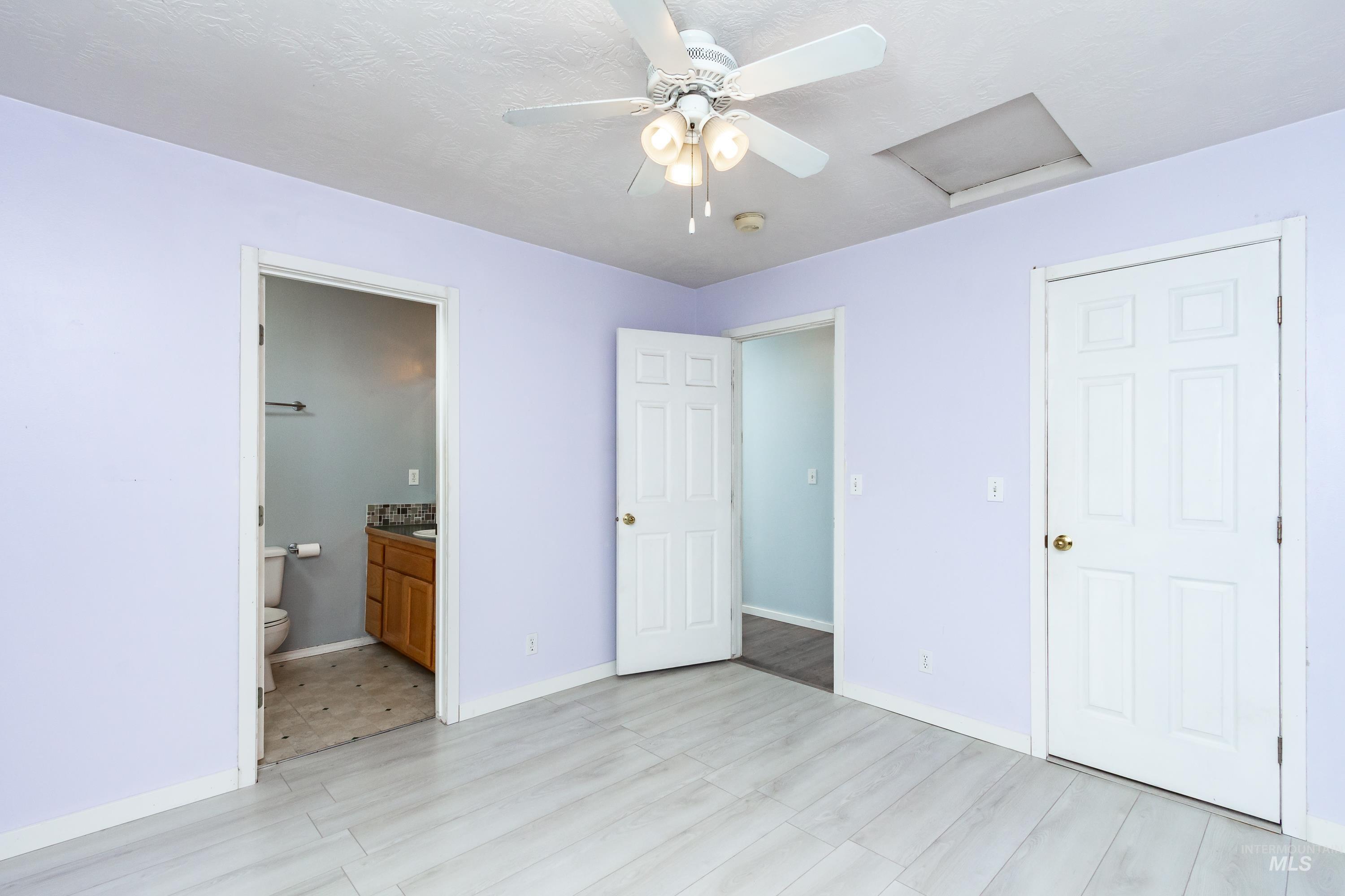 10749 W Susan