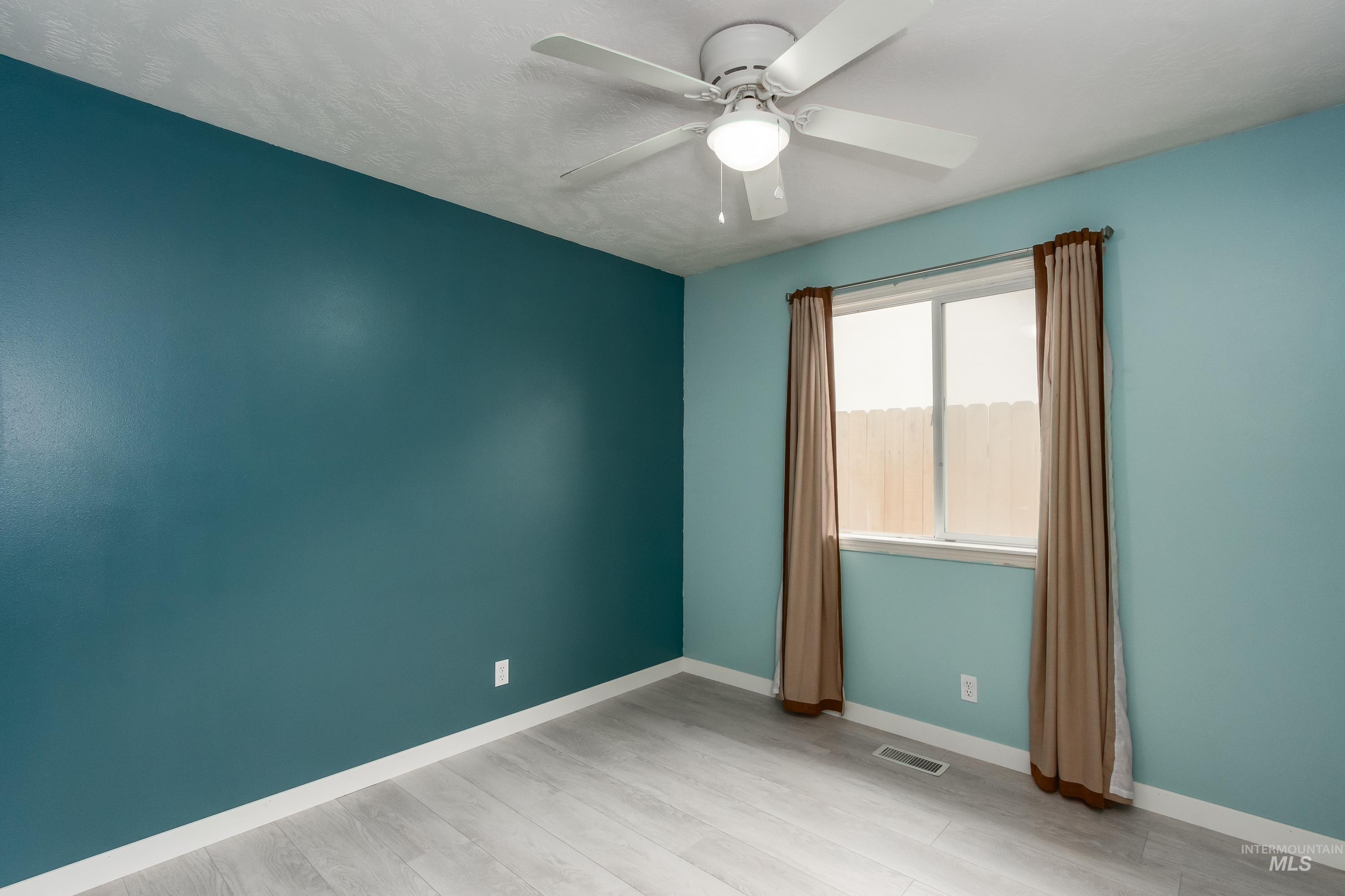 10749 W Susan