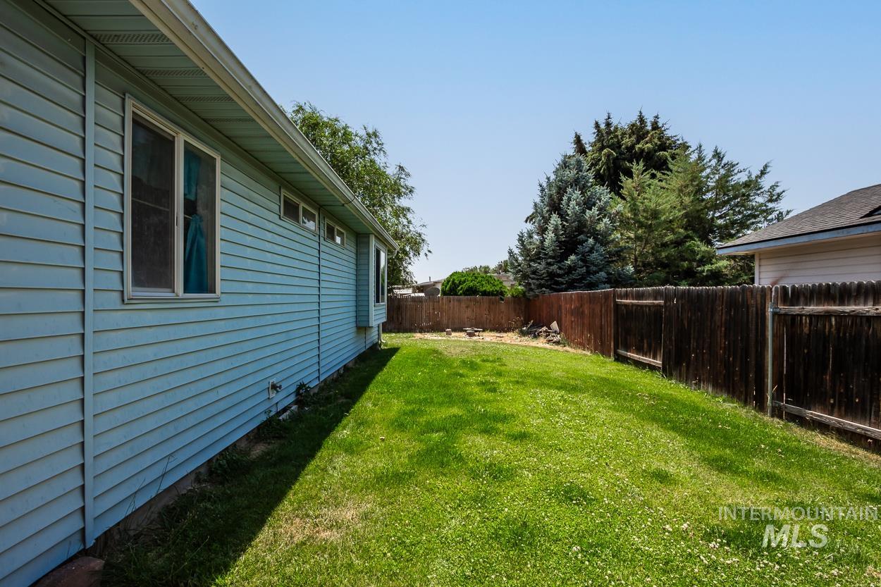 10749 W Susan