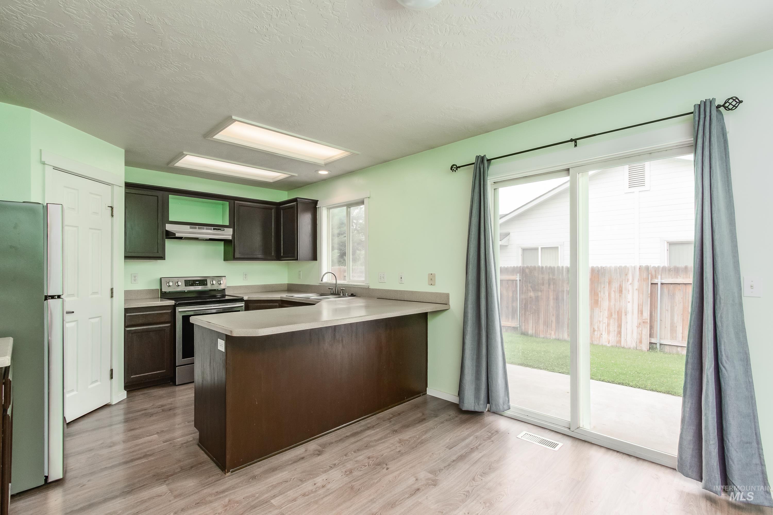 10749 W Susan