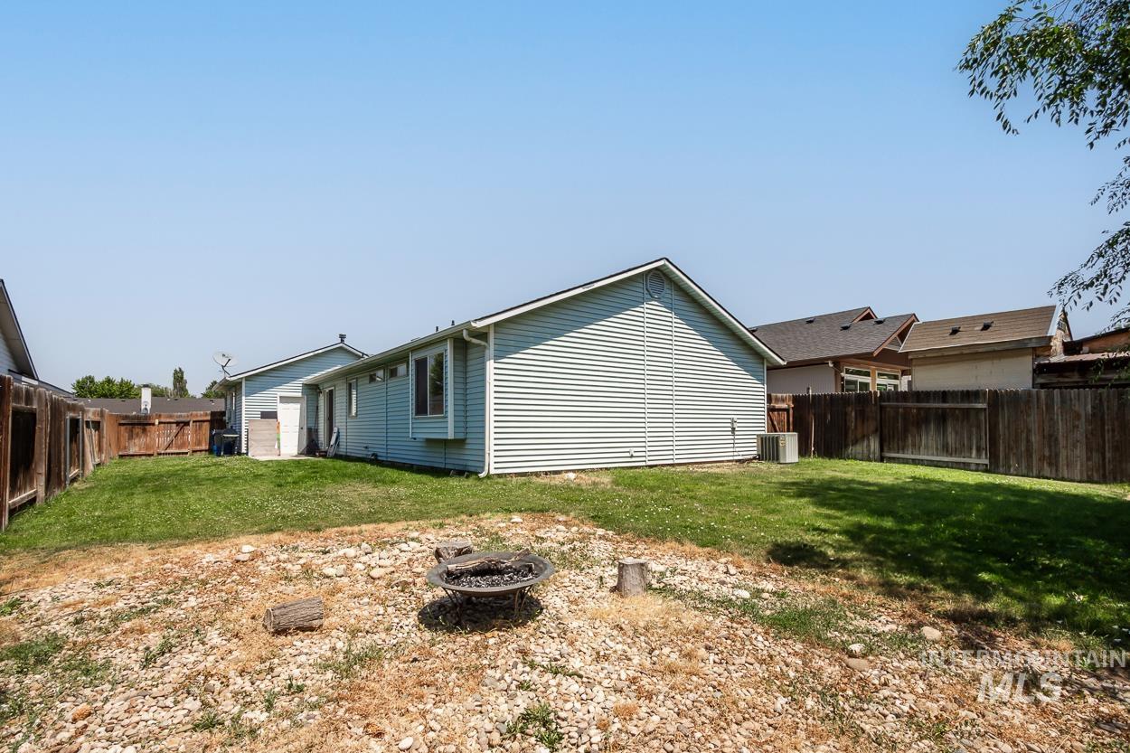 10749 W Susan