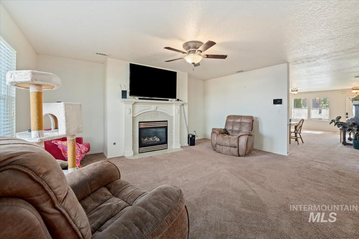 1340 E Grand Canyon St