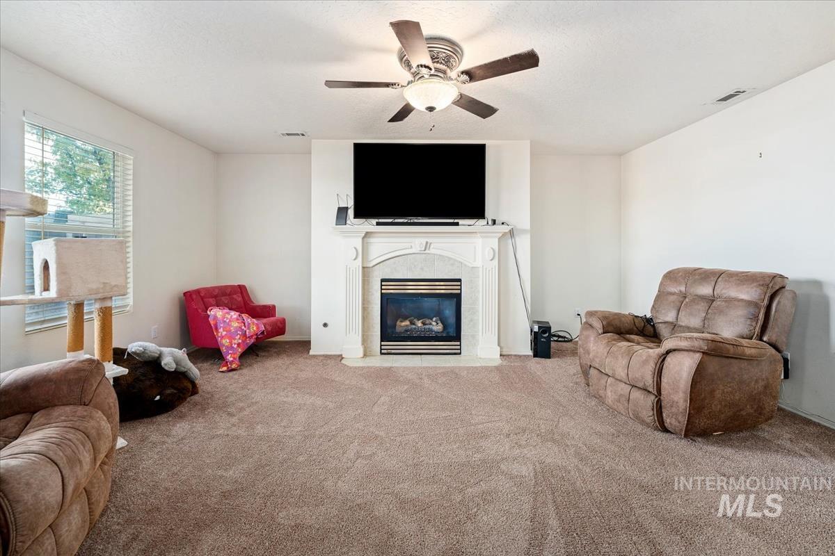 1340 E Grand Canyon St