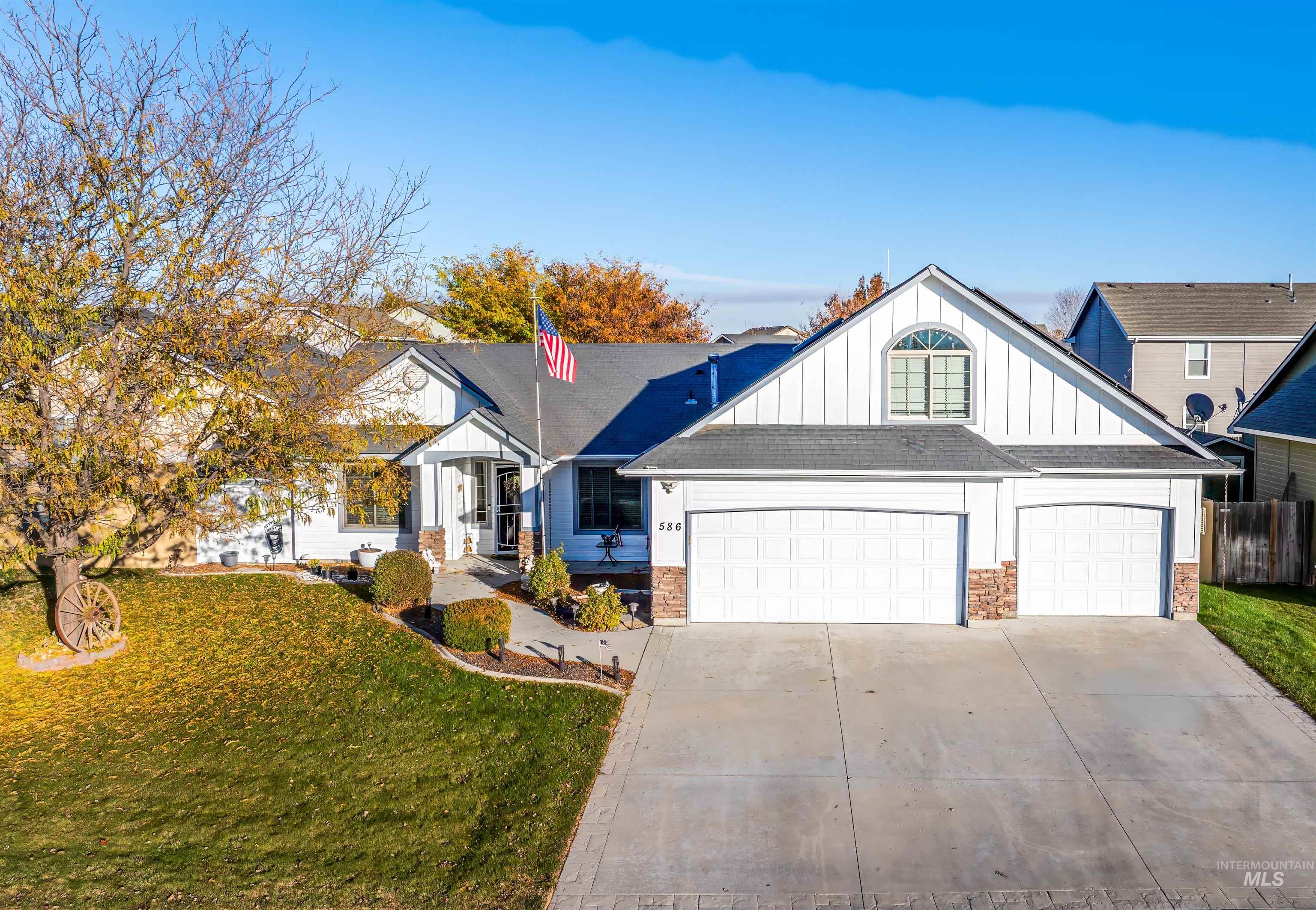 586 S Red Oak Ave
