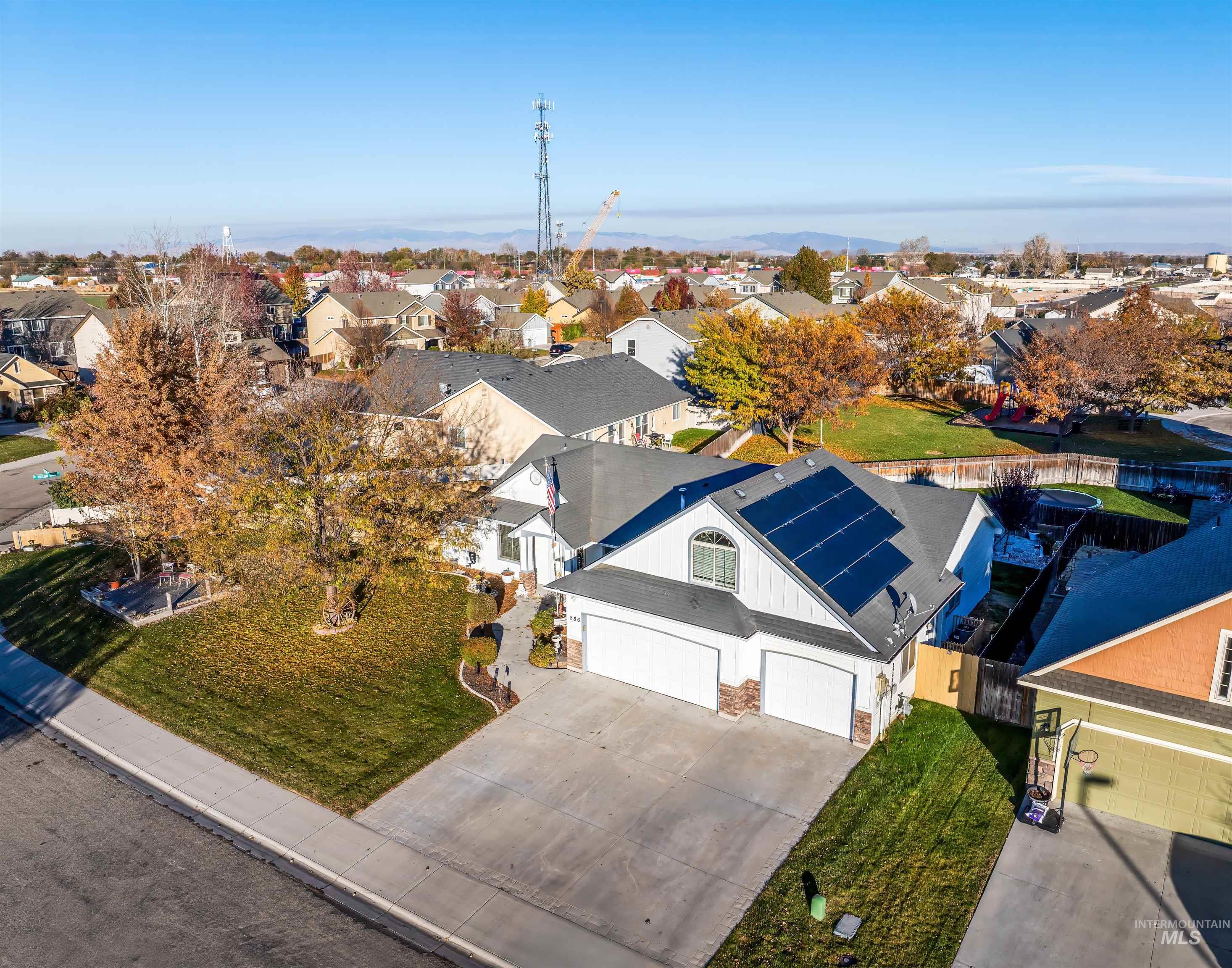 586 S Red Oak Ave
