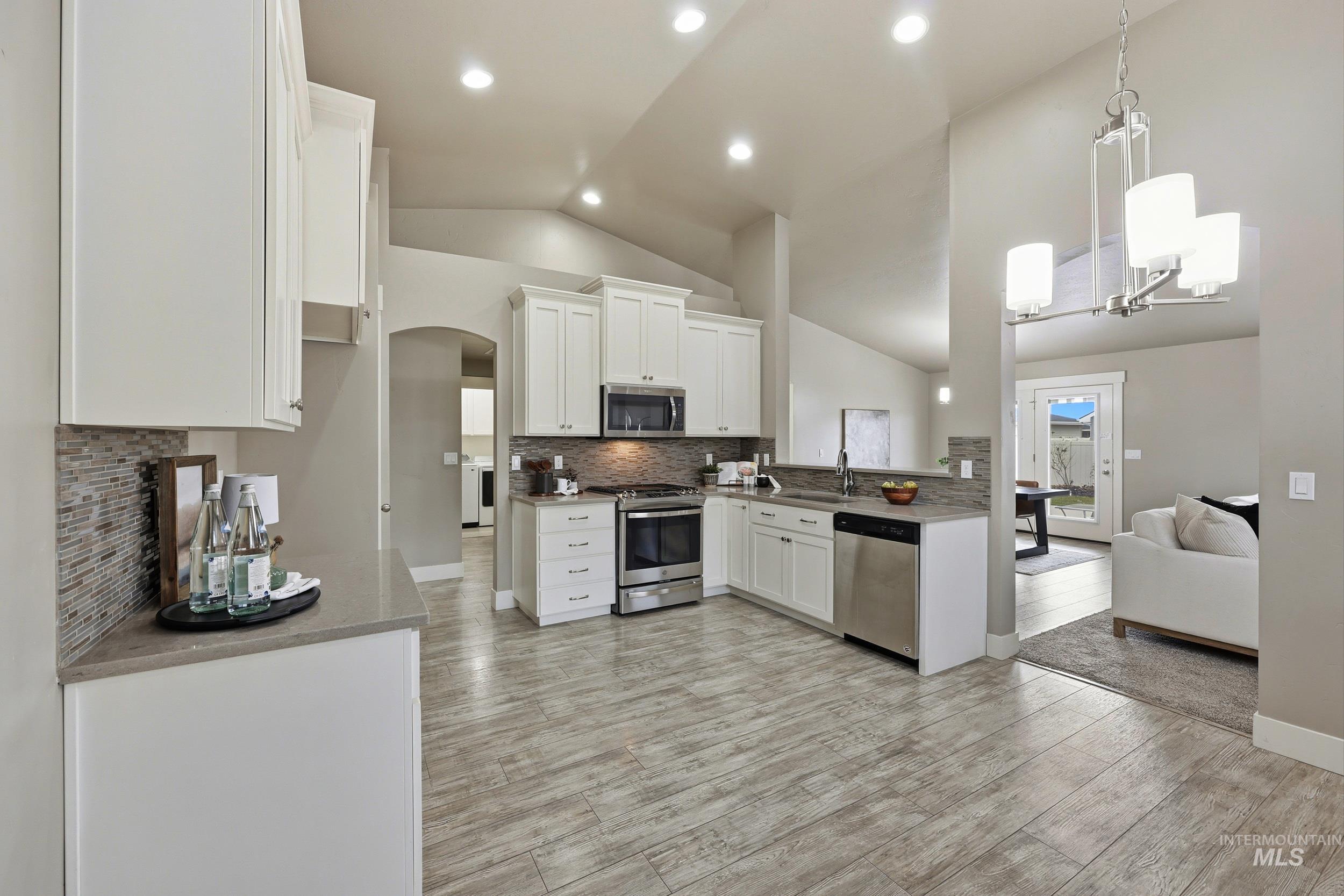 5899 W Cavendale Dr