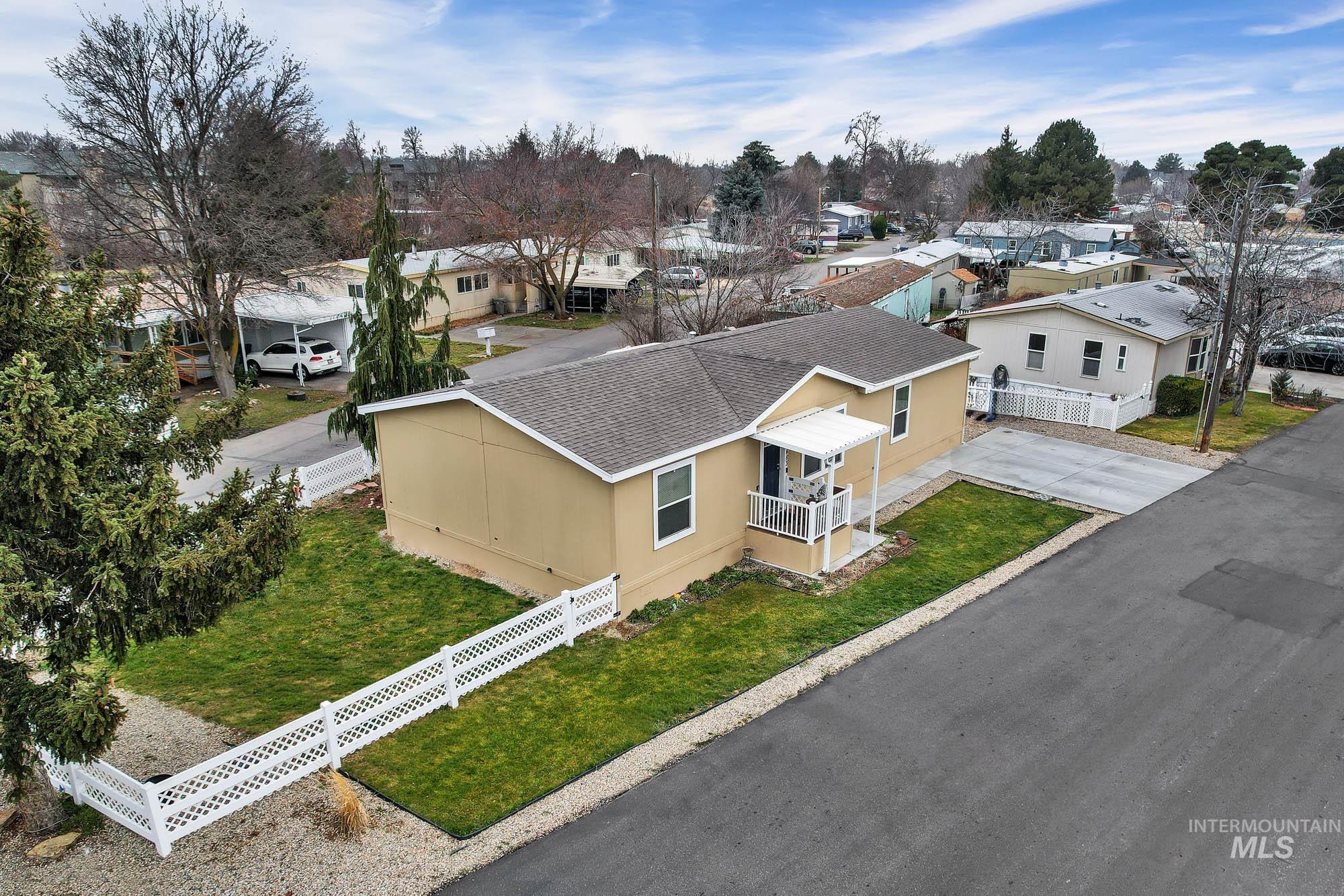 8483 W Irving Ln