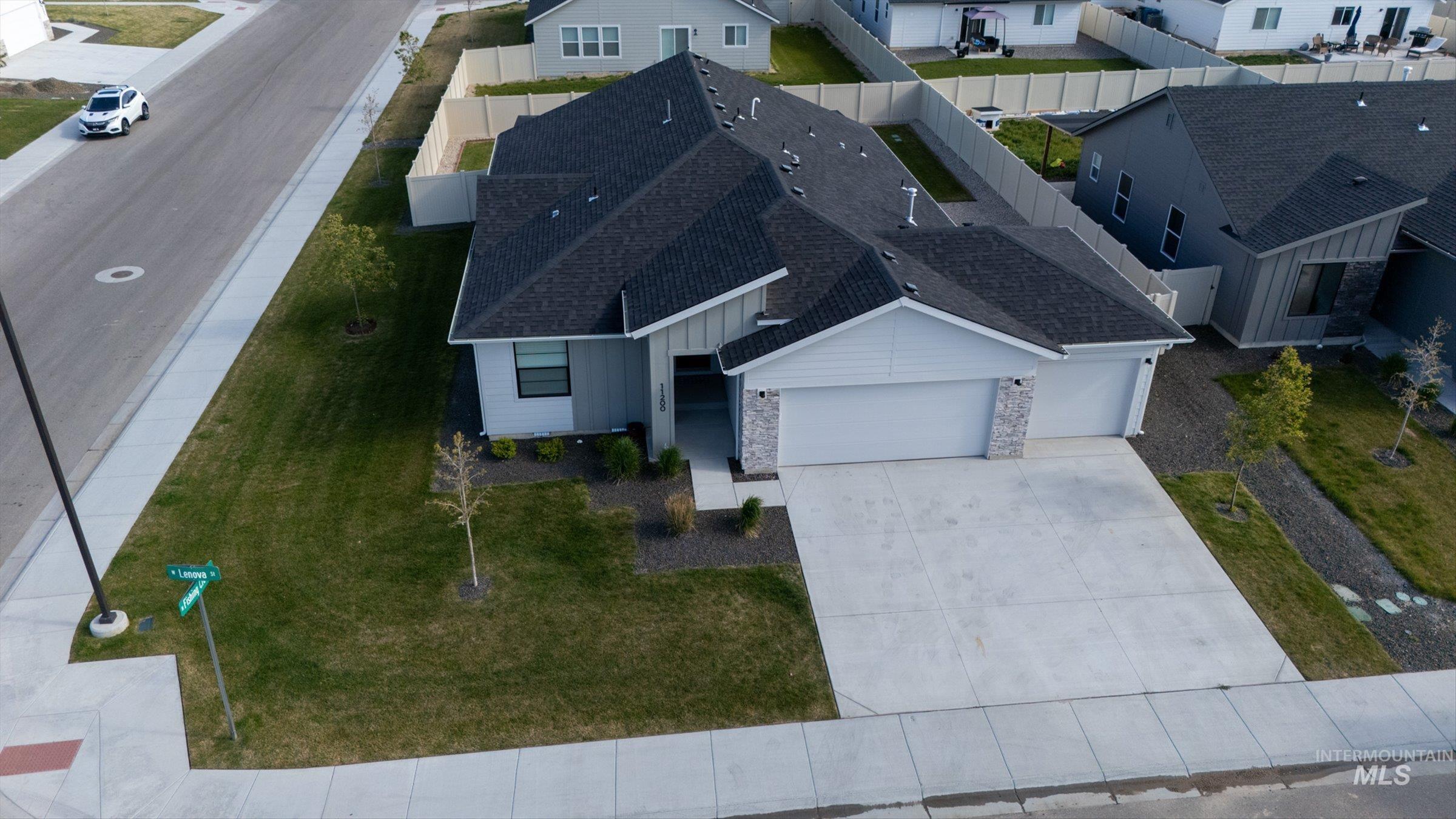 11200 W Lenova St