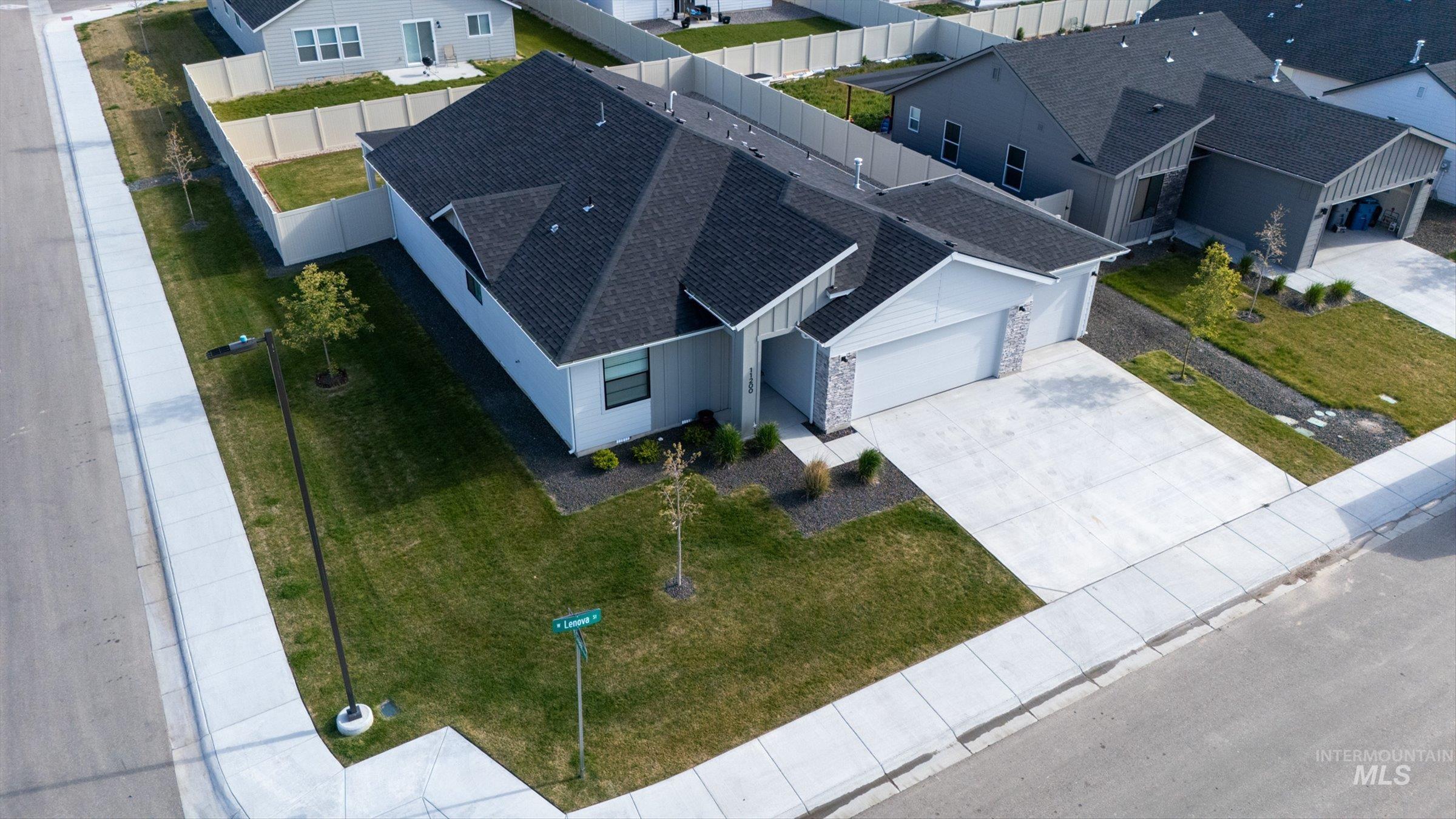 11200 W Lenova St