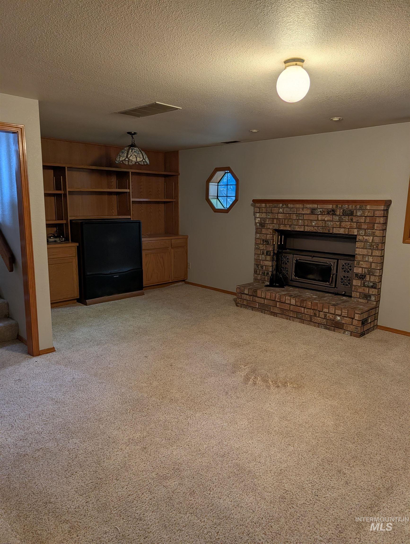 10733 Treeline Ct