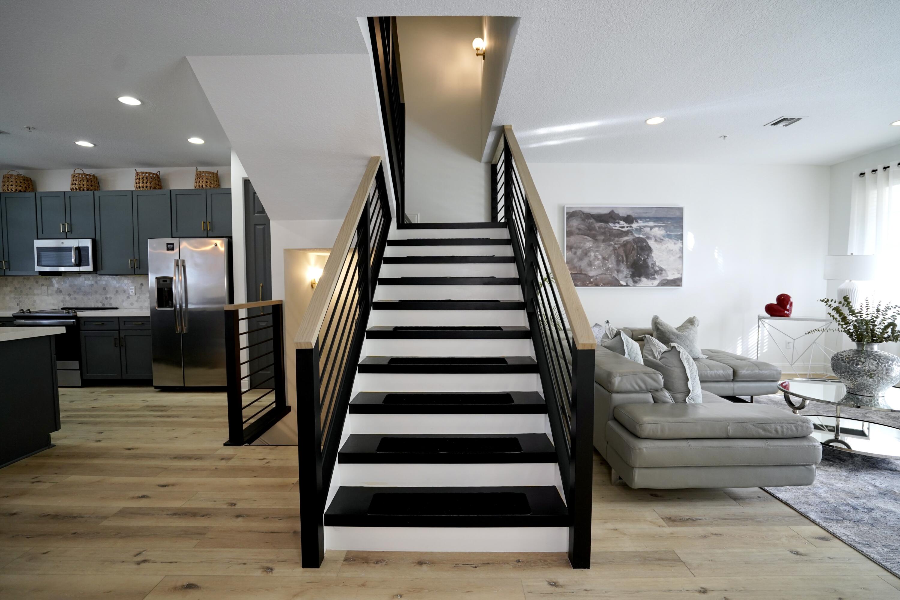 229 N Latitude Circle