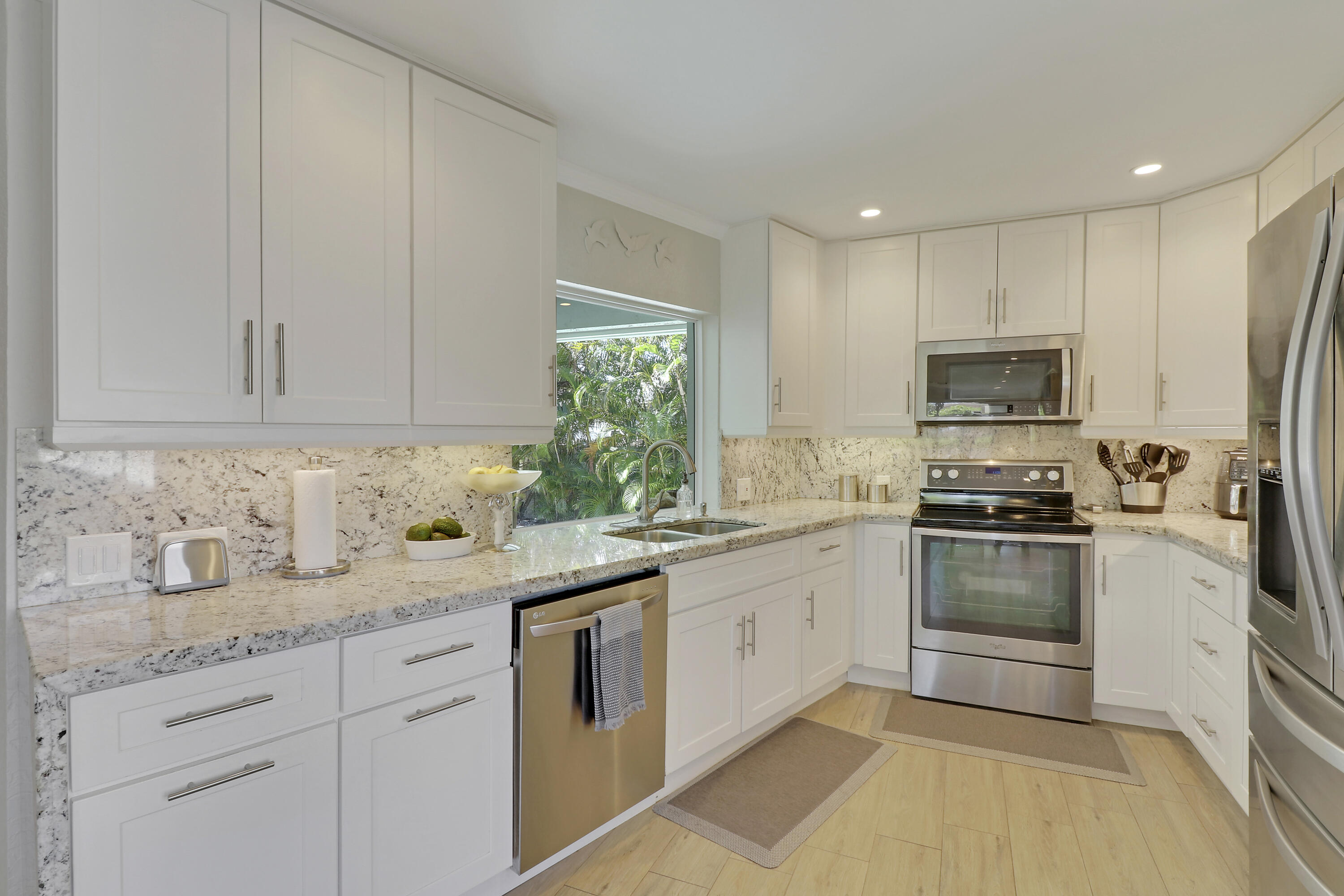 17723 Foxglove Lane