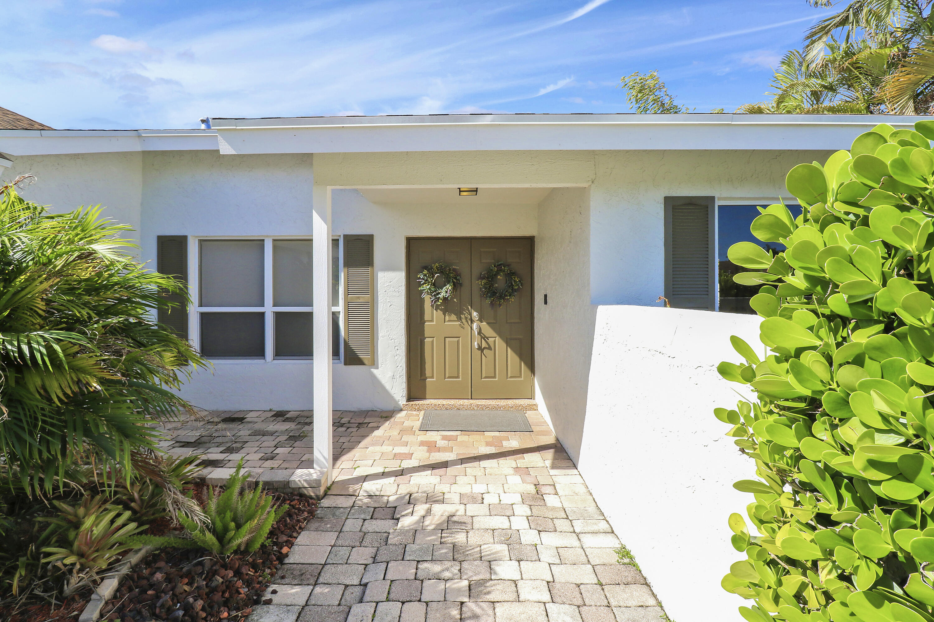 17723 Foxglove Lane