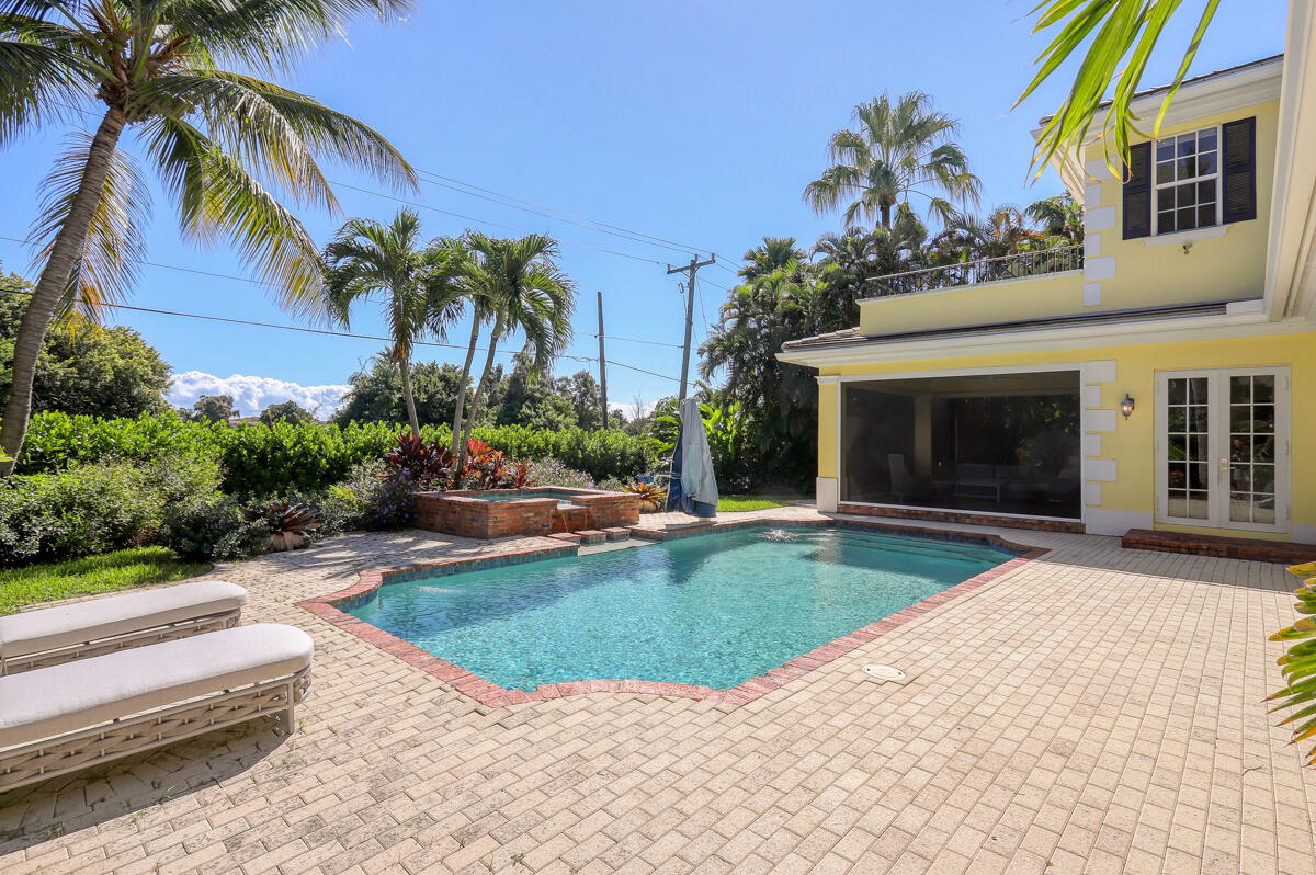 8050 Fairway Trail